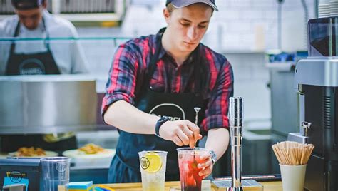 A Waiter/Waitress is a professional who works in <strong>restaurants</strong>, bars, hotels and other food-serving and drinking establishments. . Restaurant jobs nyc